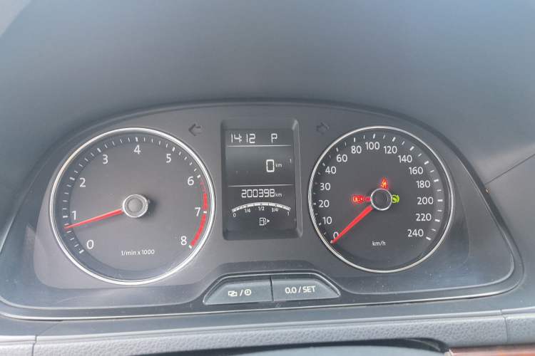 Used Volkswagen Lavida 2013 Restyled Classic 1.6L Automatic Comfort Edition Instrument Cluster