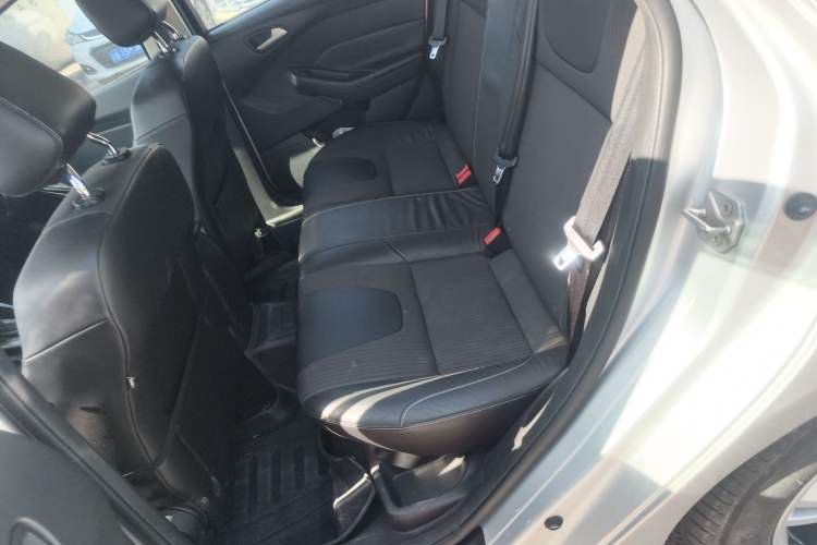 Used Ford Focus 2012 Hatchback 1.6L Automatic Fashion Edition
