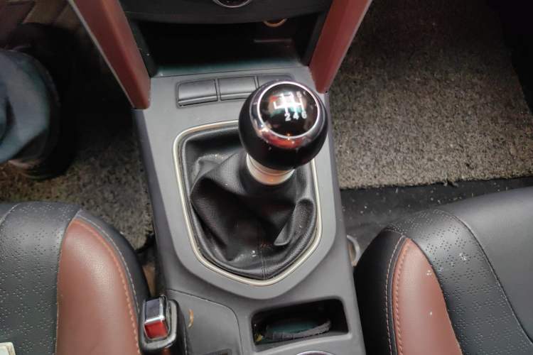 Used BYD G5 2014 1.5TI Manual Luxury Edition