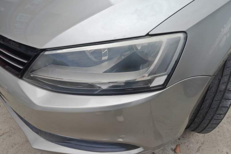 Used Volkswagen Sagitar 2012 1.6L Automatic Fashion Edition Left Front Headlight