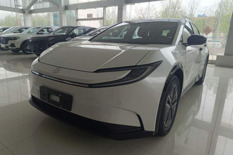 Used Toyota bZ5 2025 Model 550 JOY