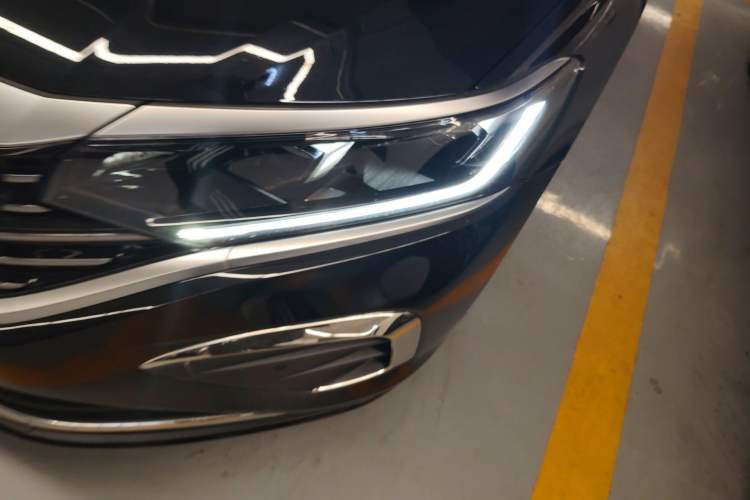 Used Volkswagen Passat 2024 380TSI Dragon Edition Left Front Headlight