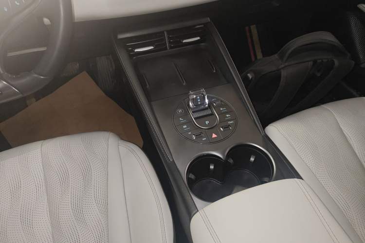 Used BYD Seal 06 New Energy 2024 DM-i 120KM Luxury Model Gear Lever