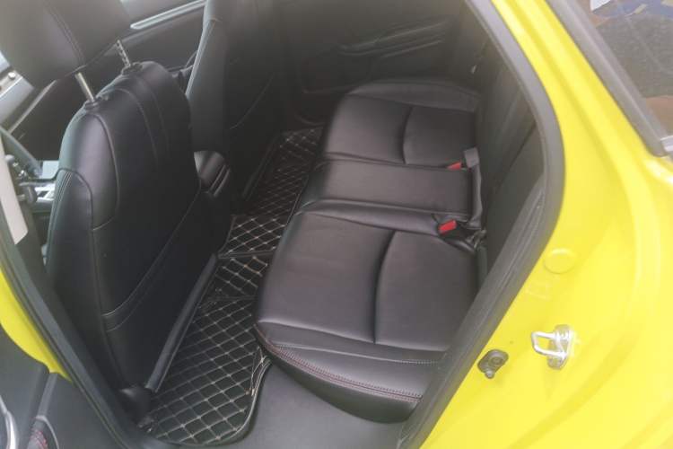Used Honda Civic 2019 220TURBO CVT Dynamic Edition China VI Emission Standard Left Rear Seat