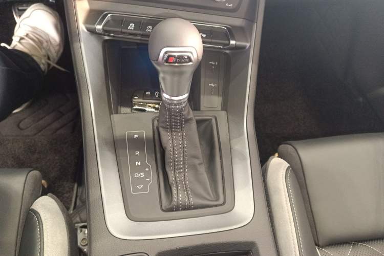 Used Audi Q3 2025 quattro 45th Anniversary Edition 35TFSI Progressive Dynamic Model
