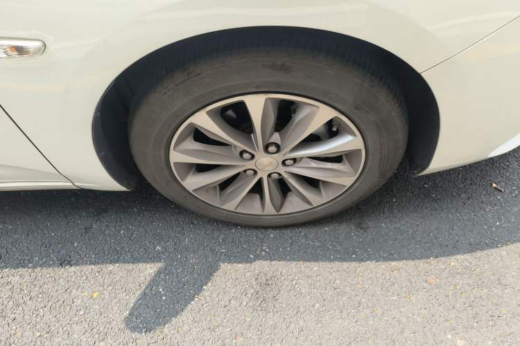 Used Chevrolet Monza 2022 320 Automatic Enjoyment Sunroof Version Right Front Wheel Hub