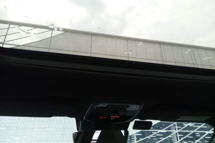 Used Lynk & Co 03 2019 1.5TD DCT JingPro Edition China VI Standard Headliner