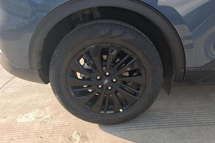 Used Ford Escape 2024 EcoBoost 245 Two-Wheel-Drive Titanium Edition