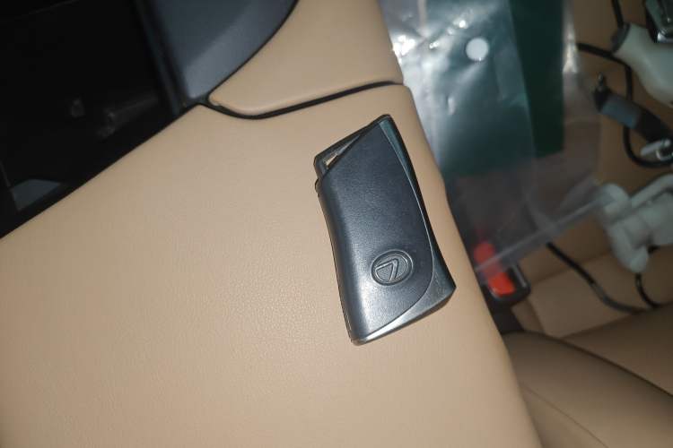 Used Lexus ES 2018 200 Excellence Edition China VI Standard
