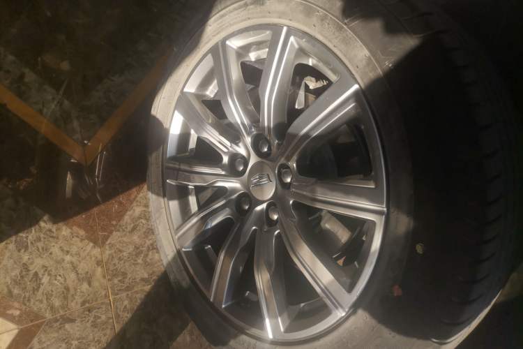 Used Cadillac XT4 2018 28T Two-Wheel Drive Leading Sport Model