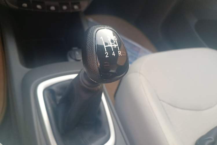 Used Chevrolet Sail 2015 Sail 3 1.3L Manual with Ideal Sunroof Edition
