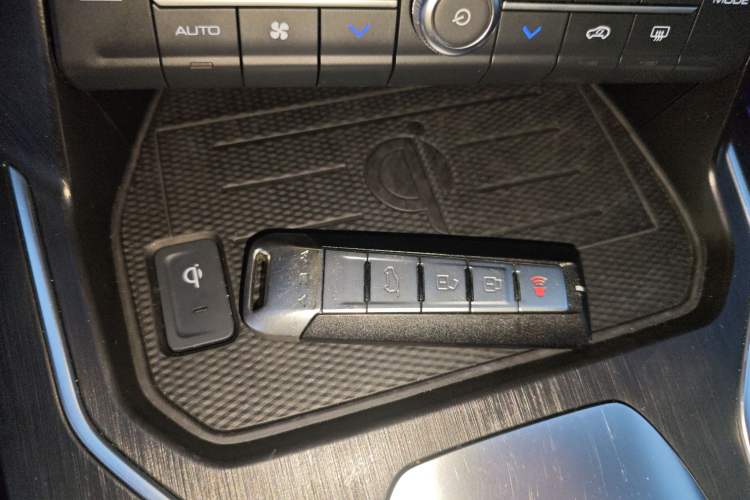 Used Wey VV6 2021 2.0T Two-Wheel Drive Smart Plus
