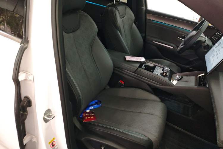 Used BYD Qin L 2024 DM-i 120KM Excellence Model Right Front Seat