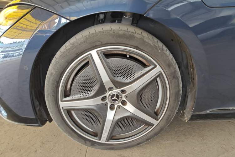 Used Mercedes-Benz EQE 2022 350 First Edition Special Version Left Front Wheel Hub