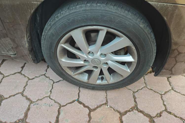Used Nissan Sylphy 2012 1.6 XL CVT Luxury Edition Right Front Wheel Hub