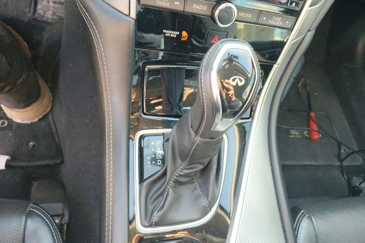 Used Infiniti Q50L 2018 2.0T Enjoyment Version China VI Standard