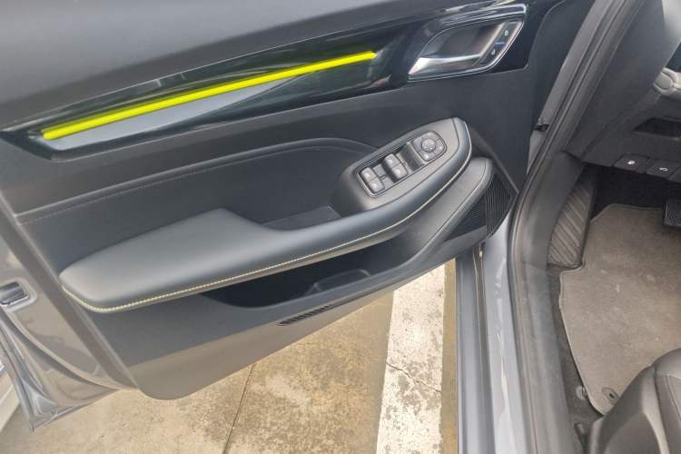 Used Roewe i5 2021 Revised Version 1.5L CVT Diamond Edition
