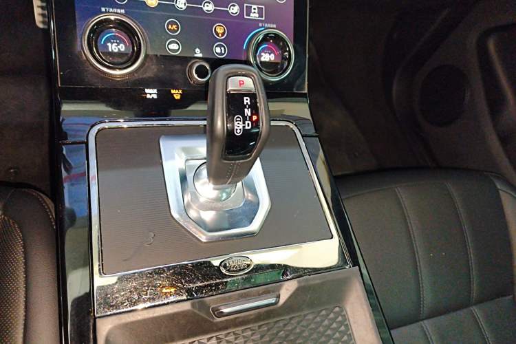 Used Land Rover Range Rover Evoque 2020 249 PS R-DYNAMIC SE Sport Technology Edition