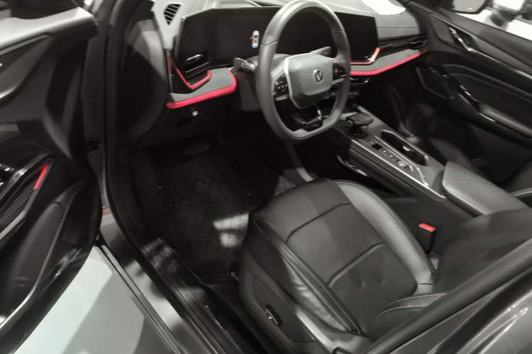 Used Changan X5 PLUS 2024 1.5T DCT Excellence Edition
