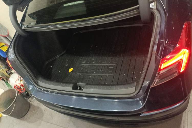 Used Honda Civic 2022 240TURBO CVT Dynamic Edition Trunk