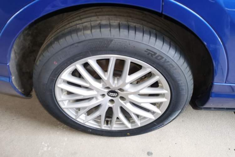 Used Audi Q7 2018 45 TFSI S line Sport Edition Right Rear Wheel Hub