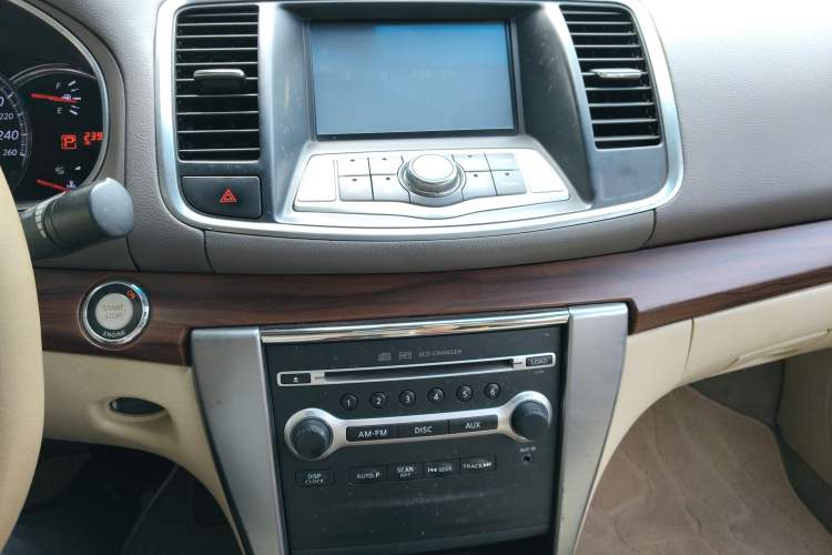 Used Nissan Teana 2010 2.5L XL Anniversary Edition Audio And AC Panel