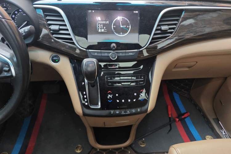 Used Buick GL8 2017 ES 28T Flagship Model China V Standard
