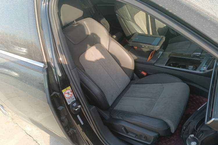 Used Audi A6L New Energy 2020 55 TFSI e quattro Right Front Seat