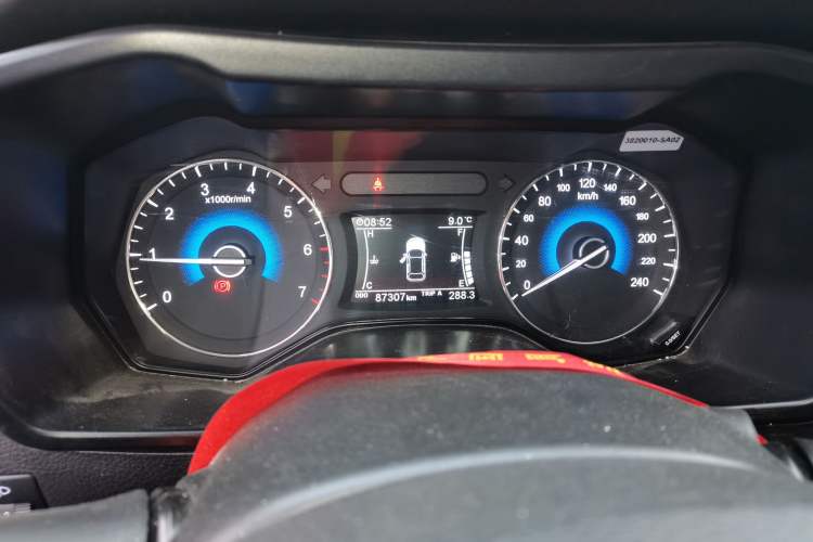 Used Dongfeng Fengon 580 2016 1.8L Manual Comfort Model
