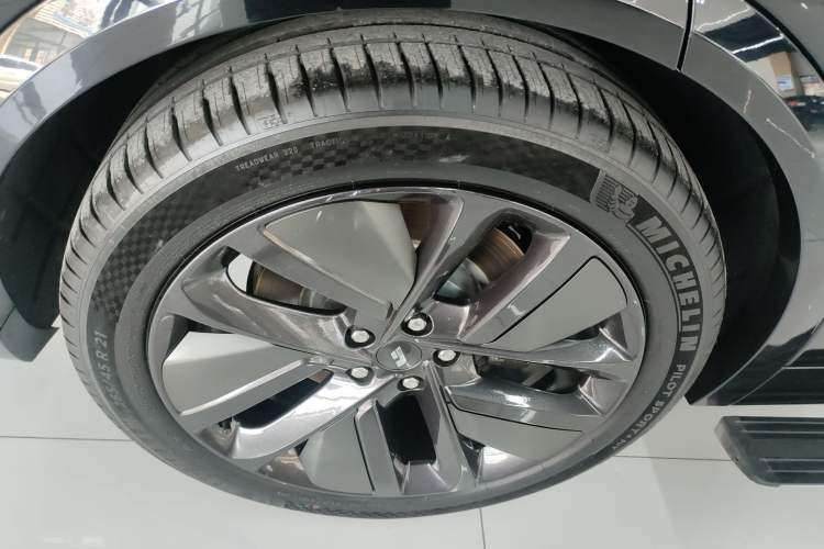 Used Li Auto L7 2024 MAX Model Right Rear Wheel Hub