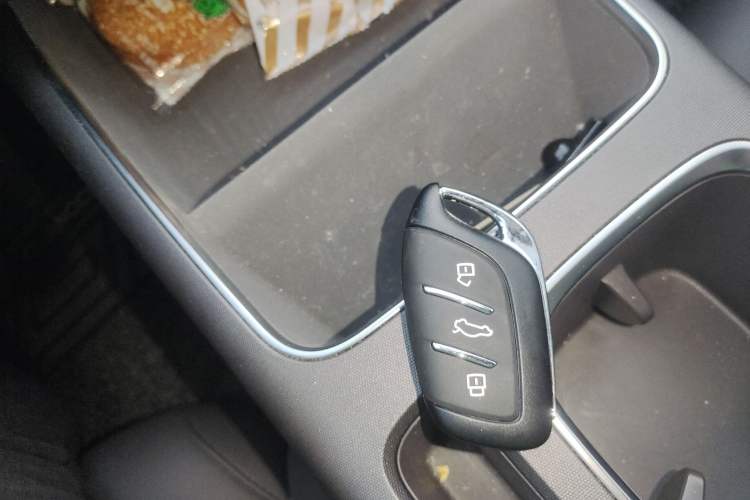 Used Roewe D6 2025 450 km Premium Edition