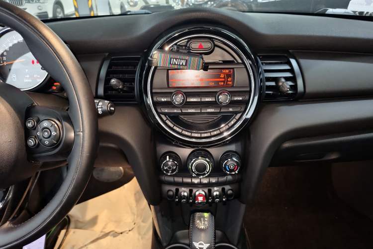 Used MINI 2014 1.2T ONE+
