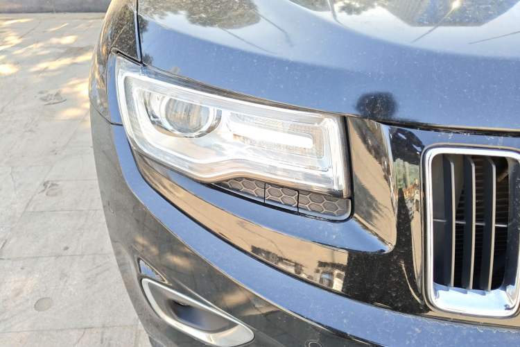 Used Jeep Grand Cherokee (Import) 2014 3.0L Comfort Navigation Edition
