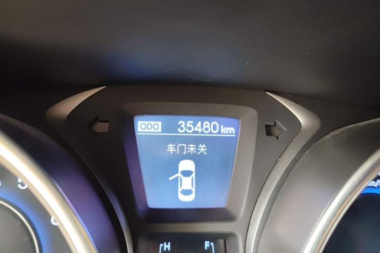 Used Hyundai Elantra (5th Generation / Langdong) 2016 1.6L Automatic Prestige Model
