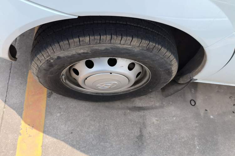 Used SAIC MAXUS Xintu V80 2024 Aotuntong Value Edition 6MT Short Wheelbase Ultra-Low Roof 127 Ps 5/6 Seats