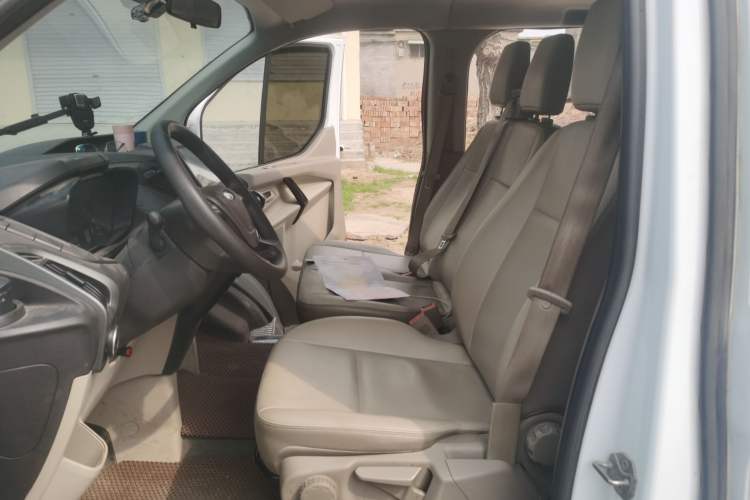 Used Ford Transit 2019 2.0T Diesel Commercial & Travel Short Wheelbase Low-Roof 9-Seater China VI