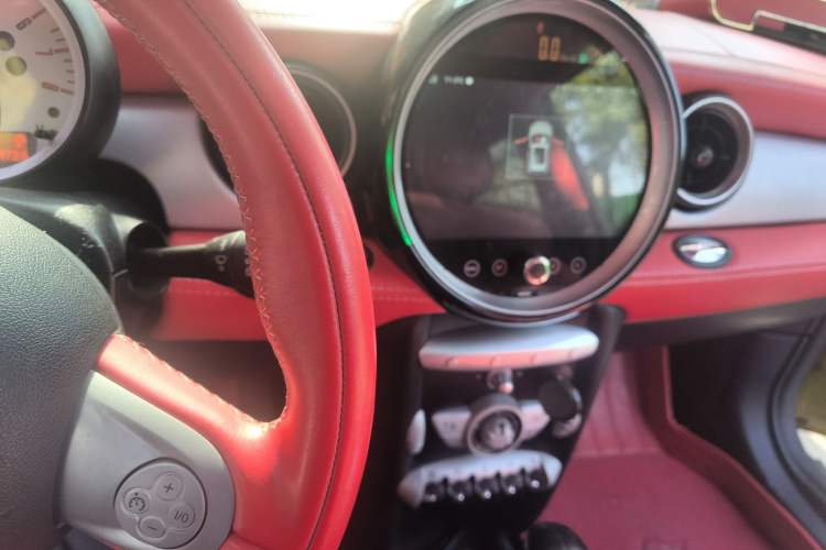 Used MINI 2011 1.6L COOPER Fun
