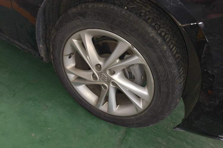 Used Buick Regal 2020 552T Luxury Version Right Front Wheel Hub