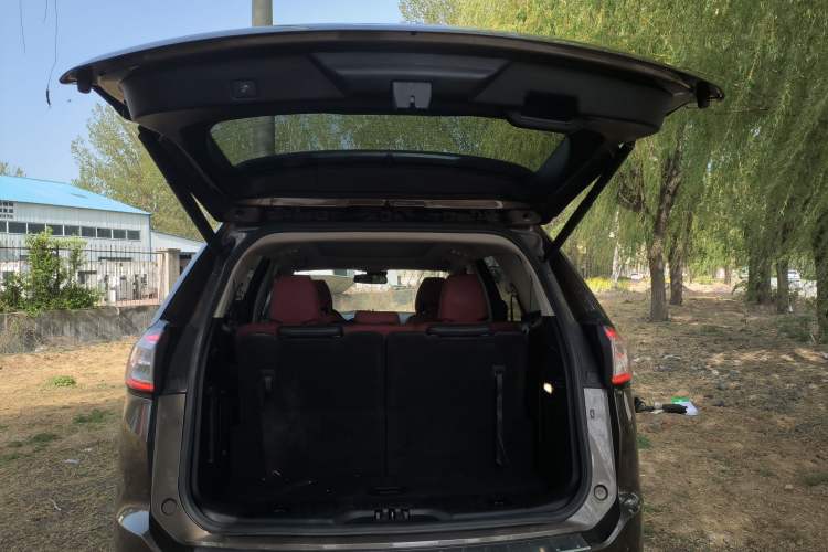 Used Ford Edge 2016 EcoBoost 245 Two-Wheel-Drive Titanium 7-Seater
