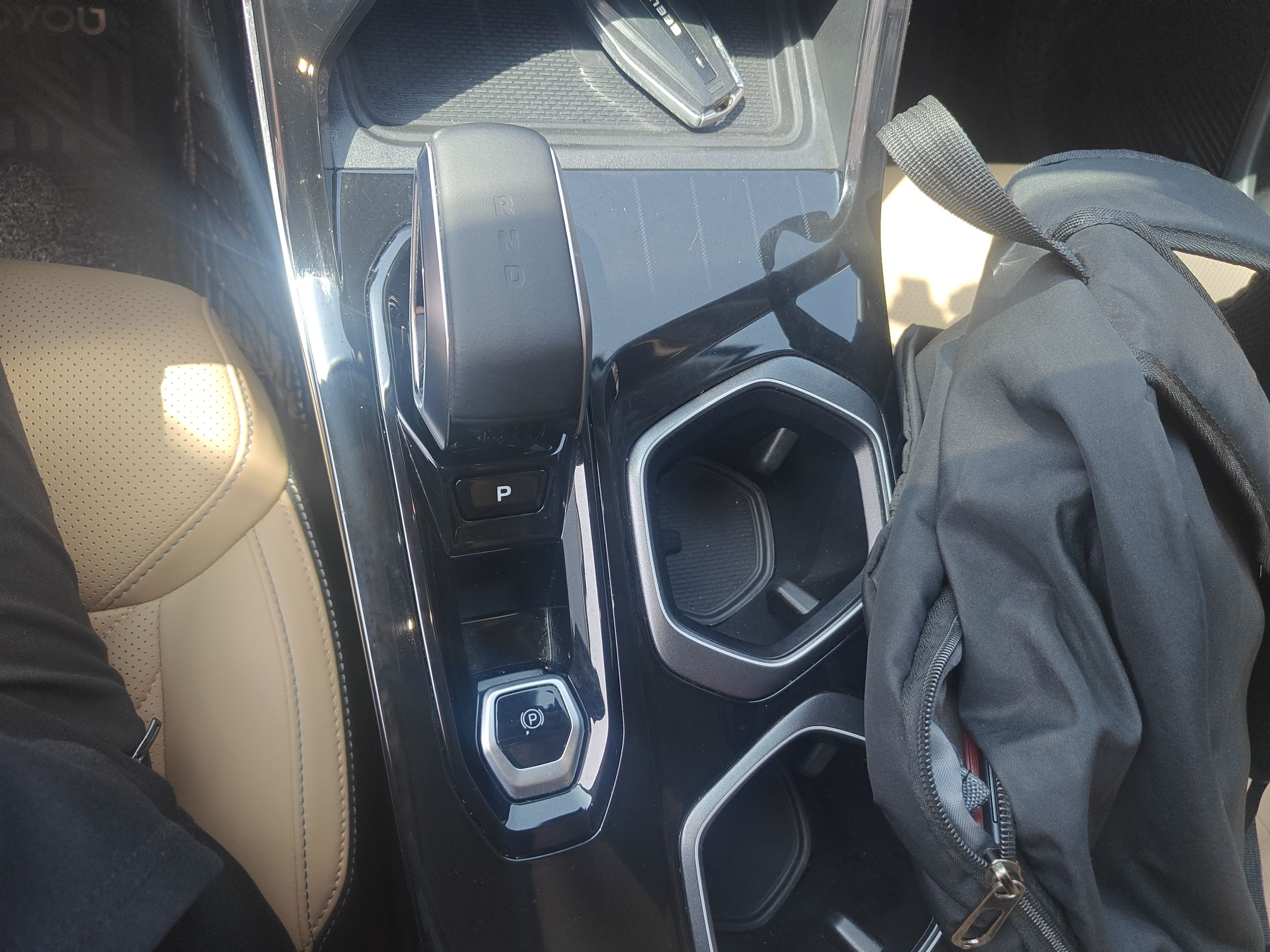 Geely Auto FX11 2023 1.5TD DCT Prestige Edition — снимка 16