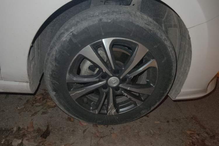 Used CHANGAN Eado 2022 PLUS Blue Whale NE 1.4T GDI DCT Prestige Edition Right Front Wheel Hub