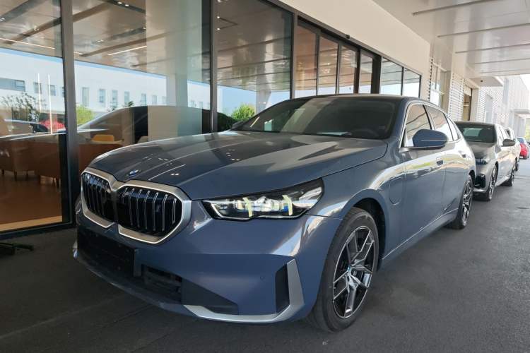 Used BMW i5 2025 eDrive 40L Luxury Package
