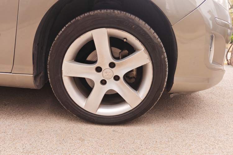 Used Peugeot 408 2013 2.0L Automatic Comfort Edition
