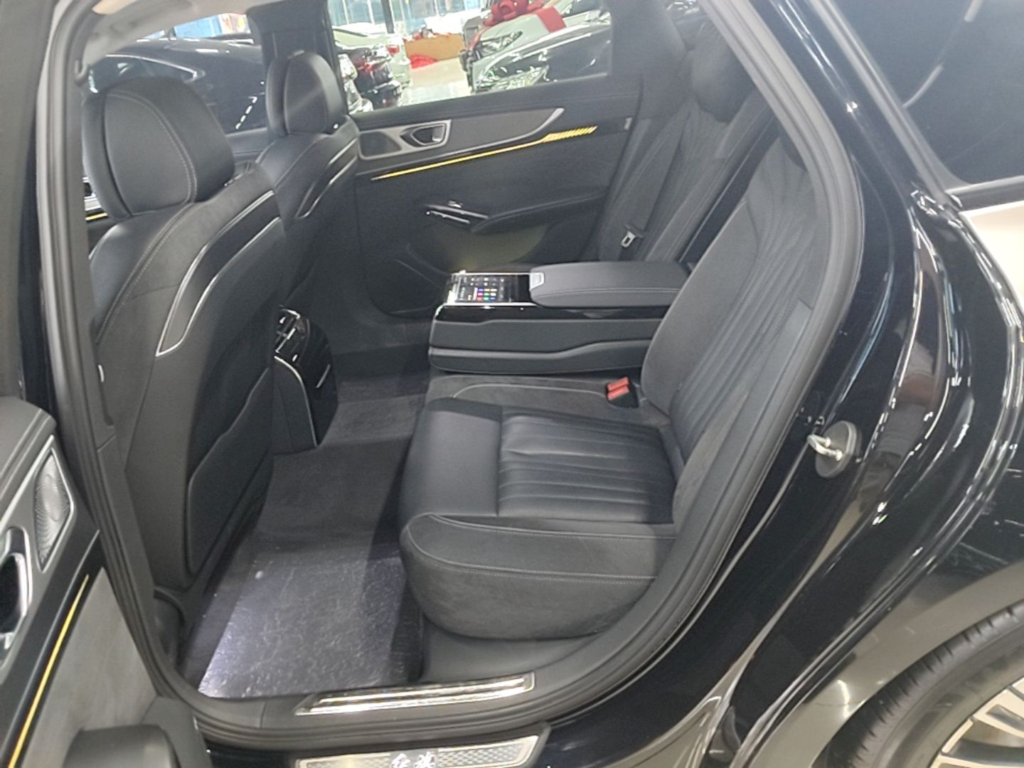 Hongqi H9 2024 2.0T Qixiang Private Style Edition — снимка 20