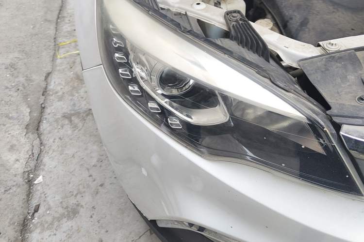 Used Leopaard CS10 2015 2.0T Manual New Generation Trim Right Front Headlight