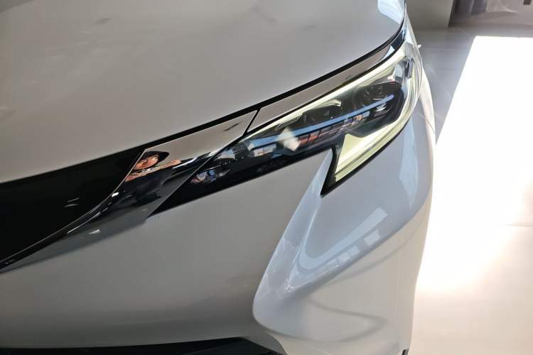 Used Toyota SIENNA 2021 2.5L Hybrid Comfort Edition