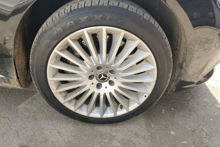 Used Mercedes-Benz S-Class 2014 S 500 L 4MATIC Right Front Wheel Hub