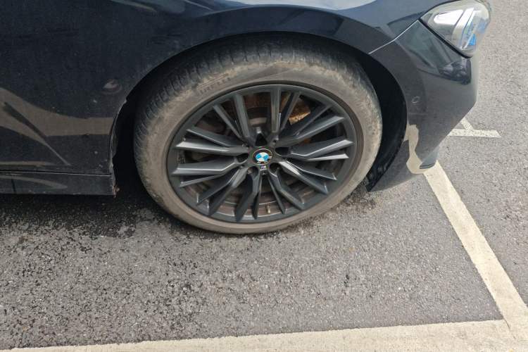 Used BMW 3 Series 2024 330Li M Sport Night Edition Package Right Front Wheel Hub