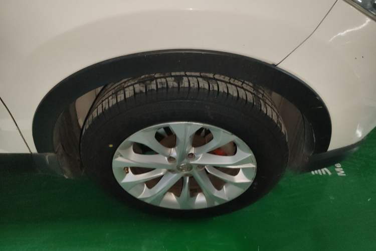 Used Brilliance V3 2015 1.5L Automatic Smart Version