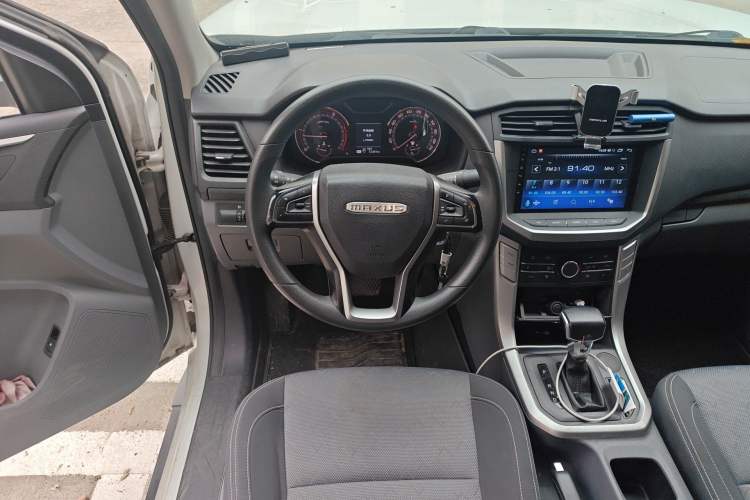 Used SAIC MAXUS T70 2020 2.0T Diesel Automatic 2WD Comfort Edition Standard Cab High Ground Clearance